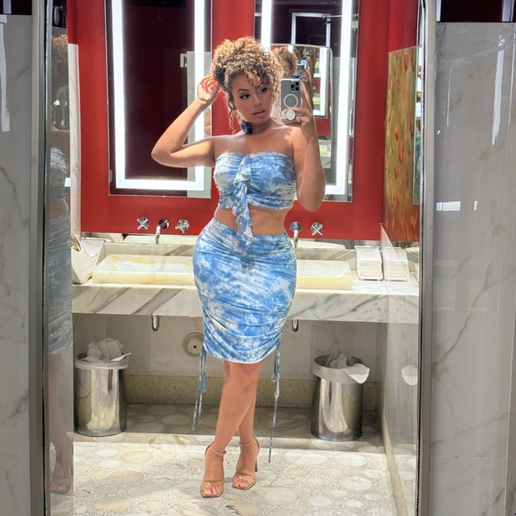 Blue Tie-Dye 3-Piece Set: Skirt, Top & Choker 
Size: Large - Picture 1 of 3
